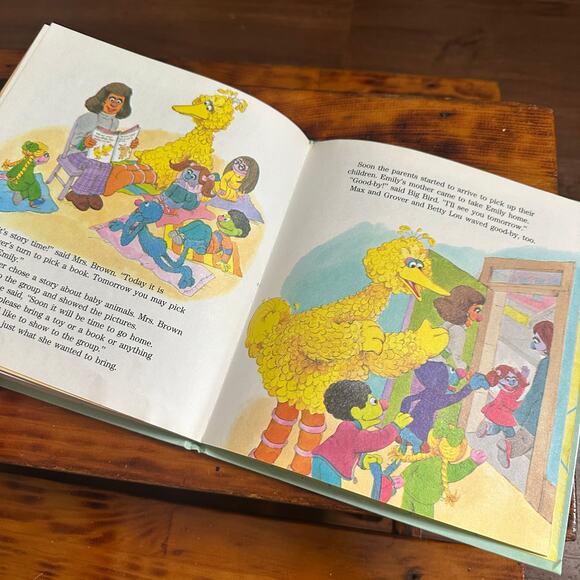 Vintage 1984 Sesame Street Every Morning At Play Group Hardcover Book - Picture 7 of 10